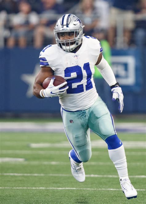 ezekiel elliott stats last night